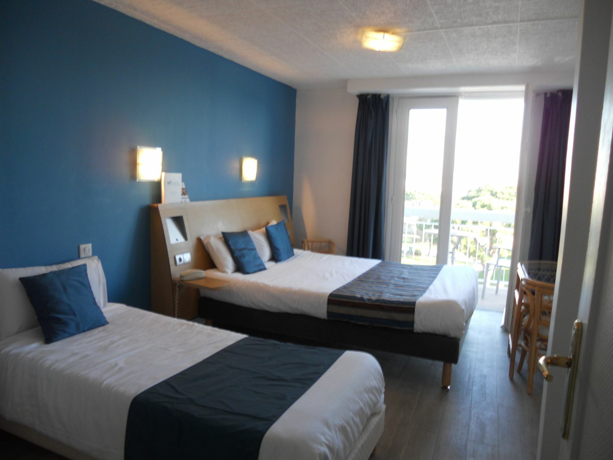 Brit Hotel Hermitage 鲁瓦扬 外观 照片